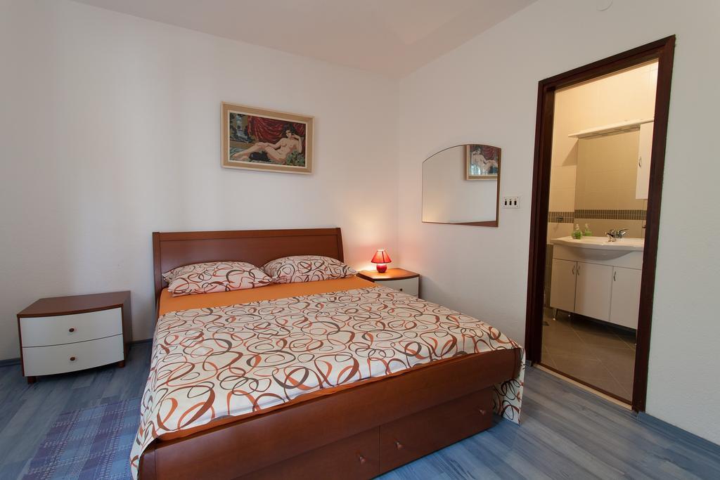 Apartman Kondic 奥米沙利 客房 照片