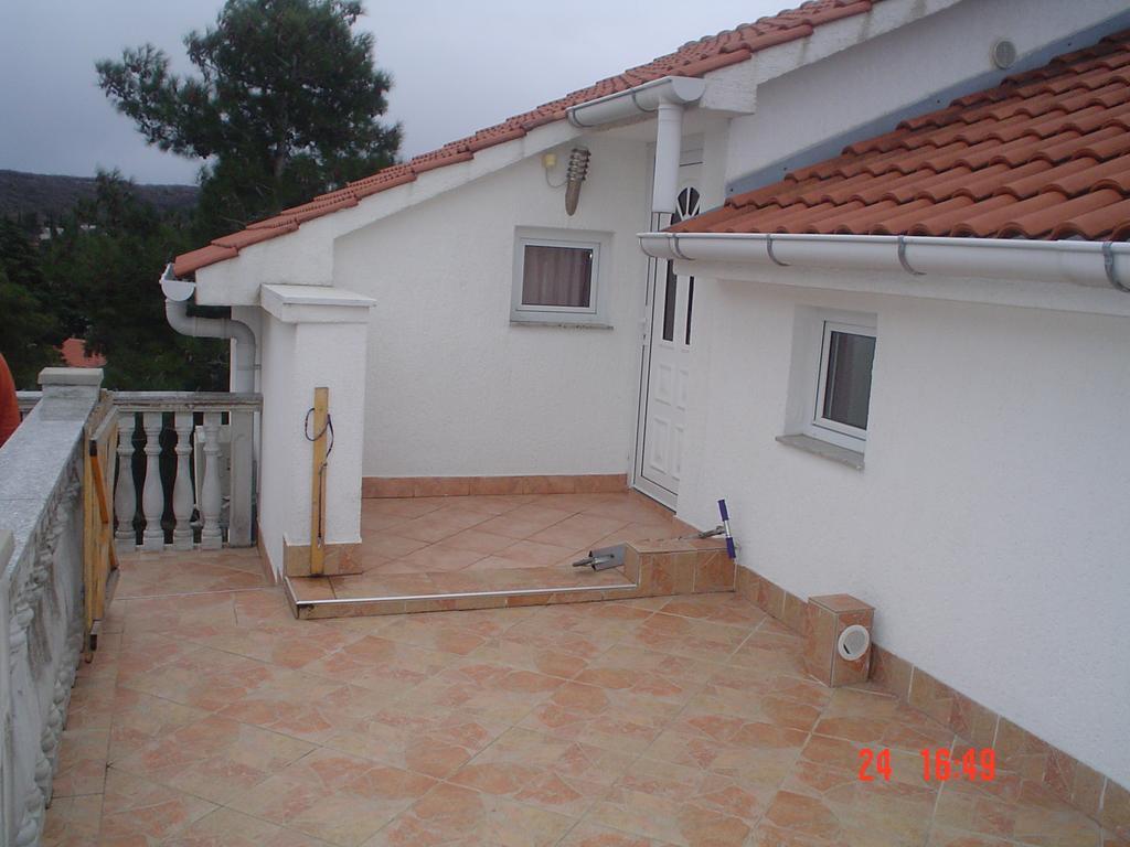 Apartman Kondic 奥米沙利 客房 照片