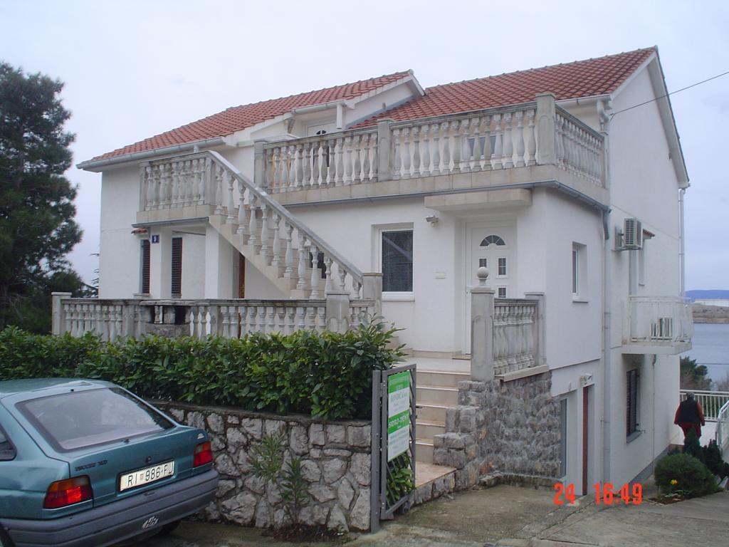 Apartman Kondic 奥米沙利 客房 照片