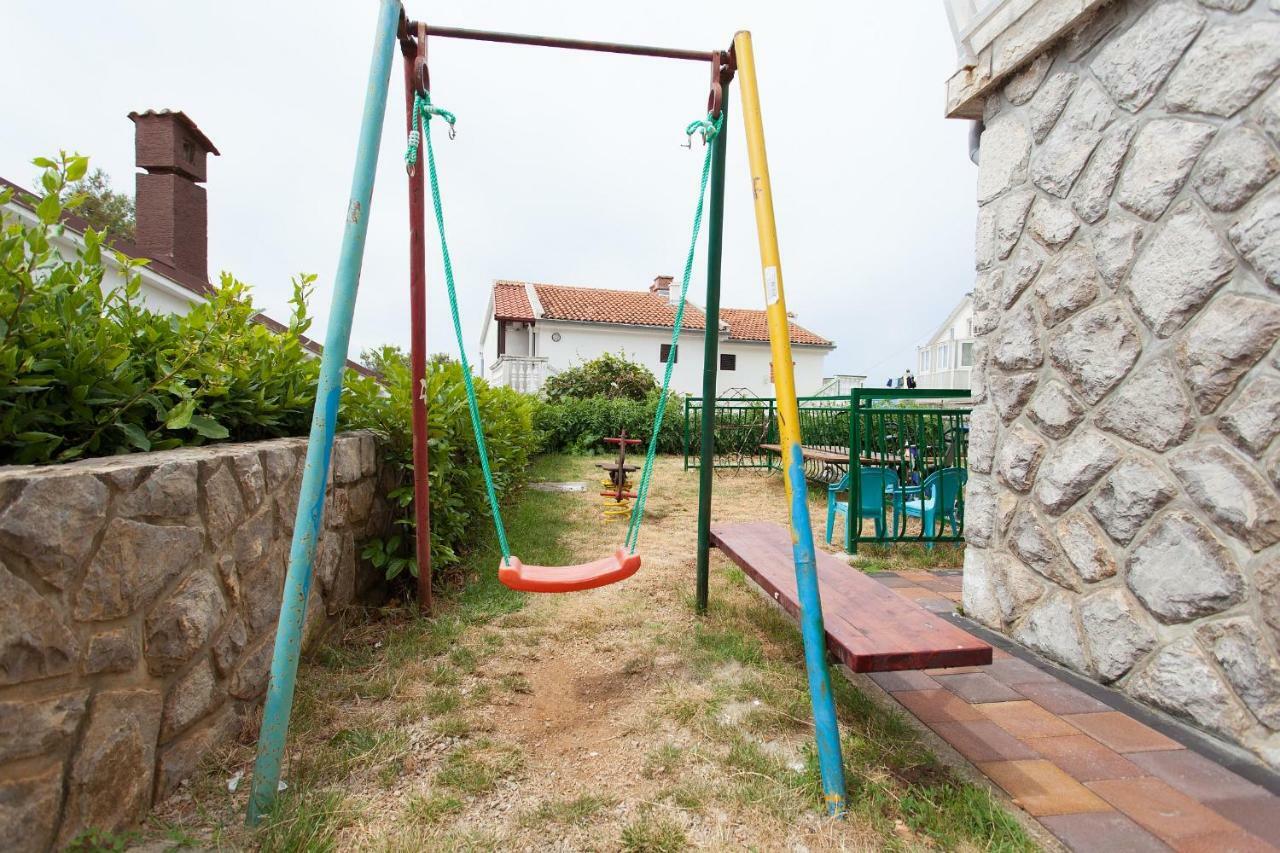 Apartman Kondic 奥米沙利 外观 照片