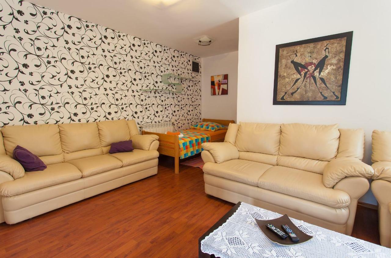 Apartman Kondic 奥米沙利 外观 照片