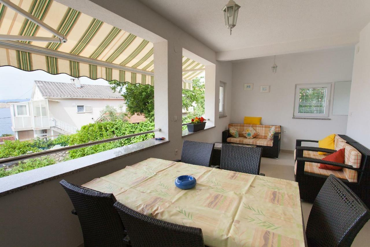 Apartman Kondic 奥米沙利 外观 照片